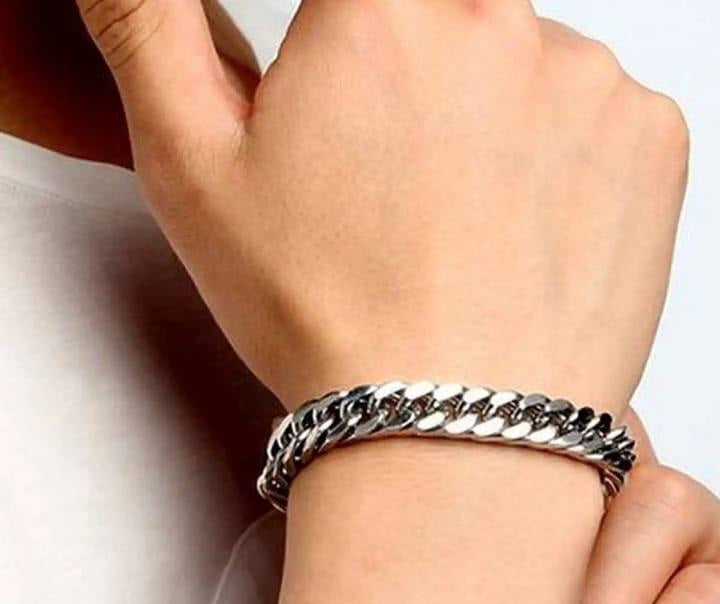 Luxury Stainless Steel Bracelet – Minimalist & Elegant Design